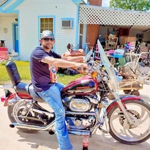 Meet your Posher, Aaron